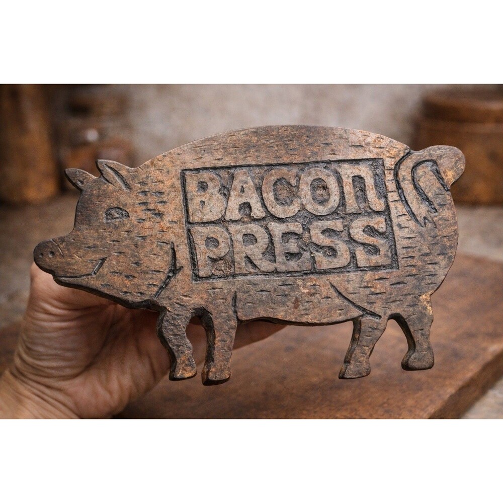 Vintage Cast Iron Bacon Press Pig Shape – Rustic Farmhouse Kitchen Tool